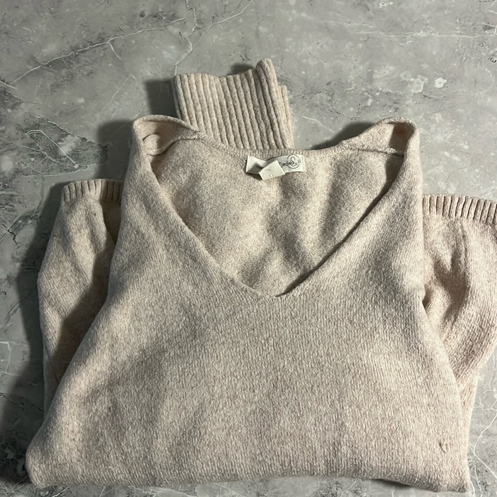 Comfy beige v neck oversized sweater